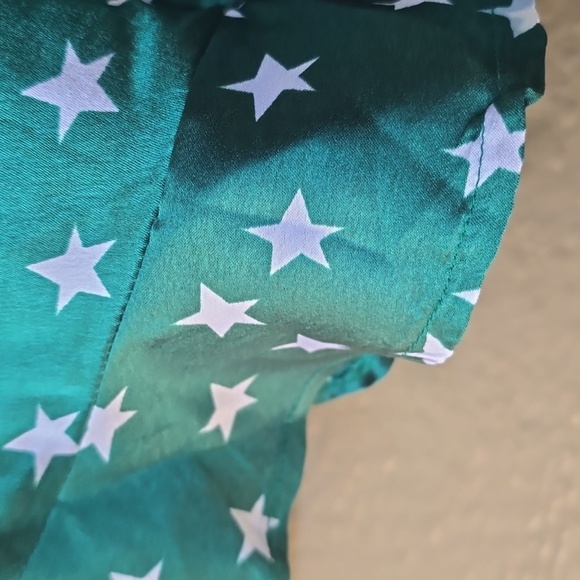 Nasty Gal Green Stars 2 poece Sleep Pajama Set 6 Small - Picture 6 of 13